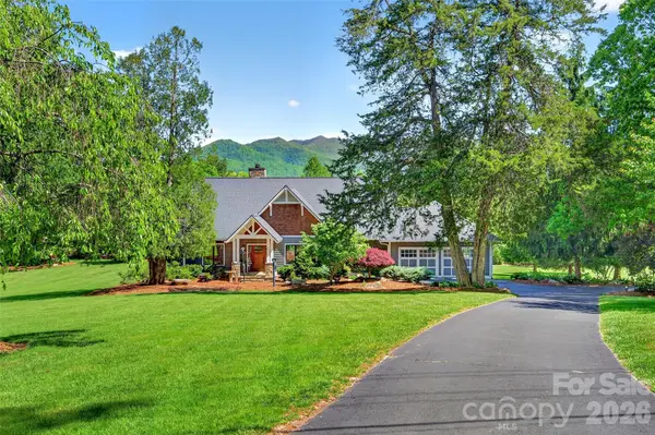 120 Old Lakey Gap RD, Black Mountain, NC 28711