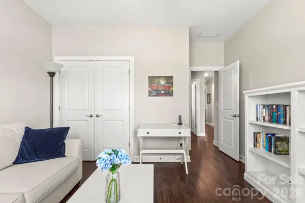 2012 Hyacinth CT, Denver, NC 28037