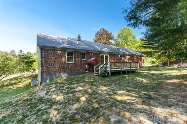 14 Jack Sullins RD, Spruce Pine, NC 28777