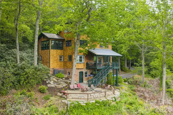 162 Merrills Chase RD, Asheville, NC 28803