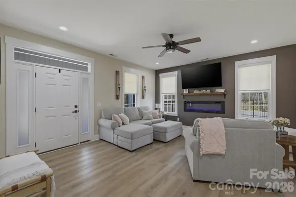 152 Eagles LNDG, Morganton, NC 28655