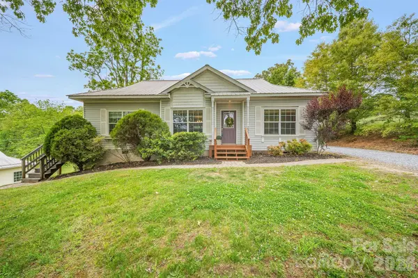 233 Thompson Cove RD, Clyde, NC 28721