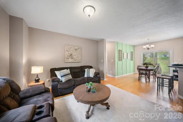 233 Thompson Cove RD, Clyde, NC 28721