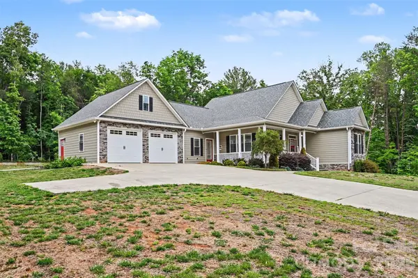 112 Solar DR, Hudson, NC 28638