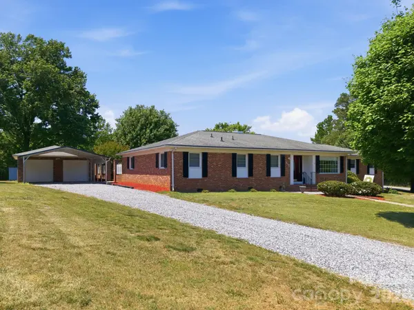 912 Briggs ST NW, Valdese, NC 28690