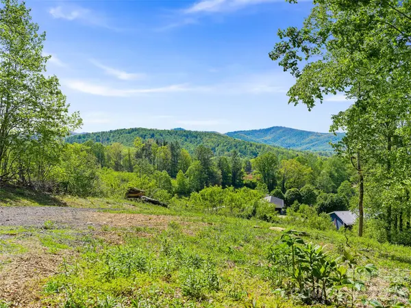 85 Shangrila TRL #2, Spruce Pine, NC 28777