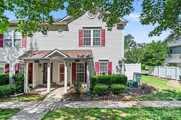 2635 Meadow Knoll DR, Charlotte, NC 28269