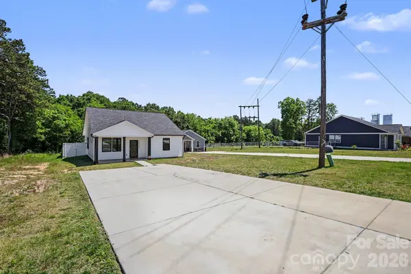 2664 Meadow ST, Gaston, NC 28056