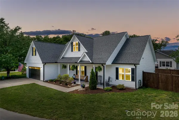 185 Springfield Meadow DR, Etowah, NC 28729