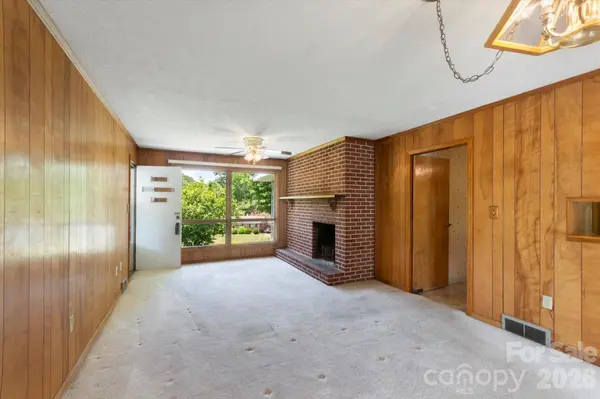 295 Bramlett DR, Waynesville, NC 28785