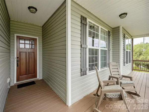 132 Beck Creek CIR, Flat Rock, NC 28731