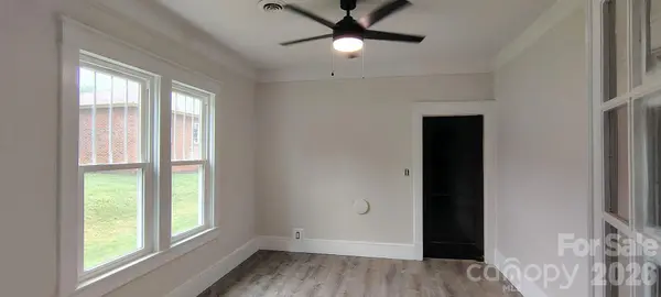 46 Falls AVE, Granite Falls, NC 28630