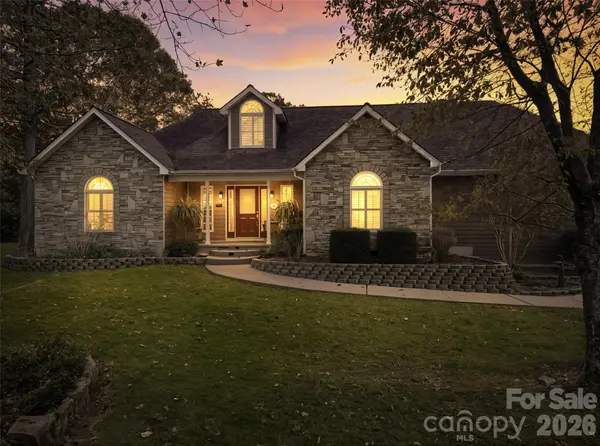 1340 Macedonia RD, Saluda, NC 28773