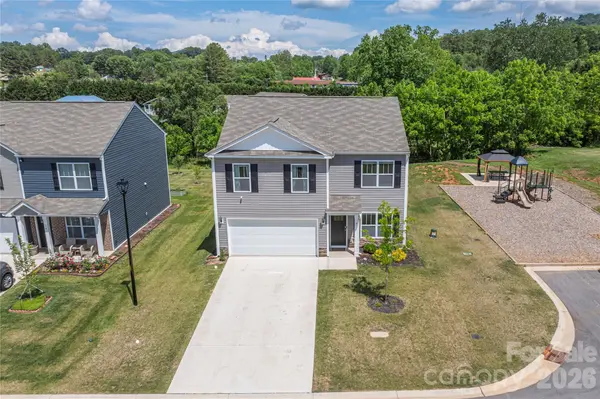 8 Madelyn DR, Clyde, NC 28721