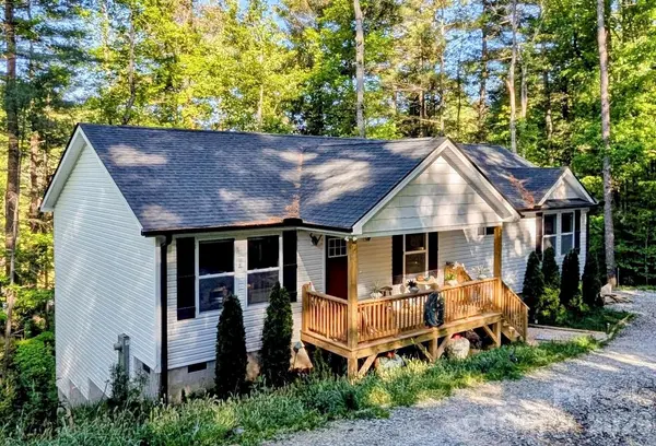 30 Edmond Woods PL, Fairview, NC 28730