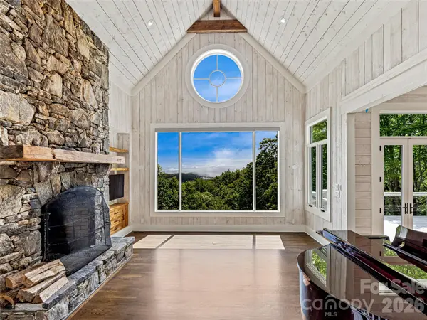251 Toxaway CT, Lake Toxaway, NC 28747