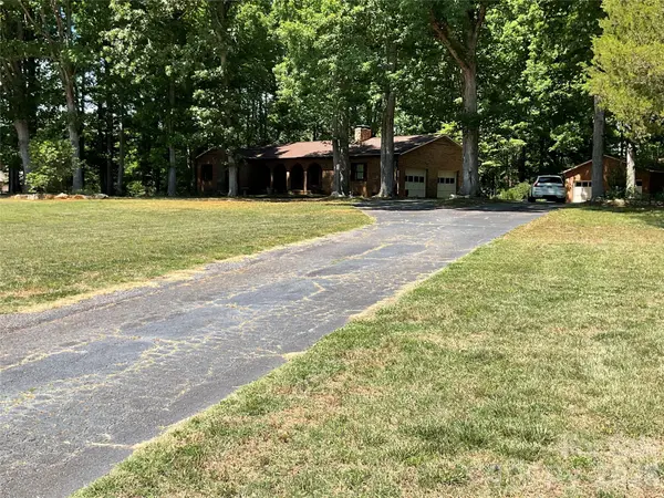 4474 Hall Dairy RD, Claremont, NC 28610