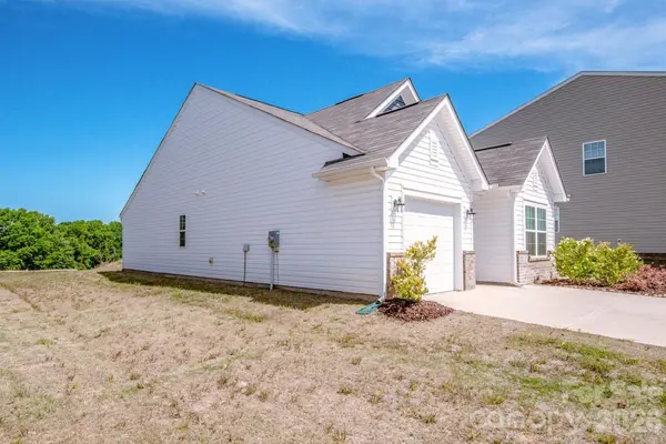 2742 Legacy Ridge LN, Catawba, NC 28609
