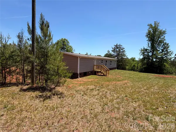 1962 Norman Parker RD, Lawndale, NC 28090