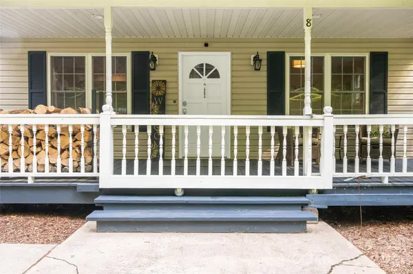 8 Coffey PL, Asheville, NC 28806