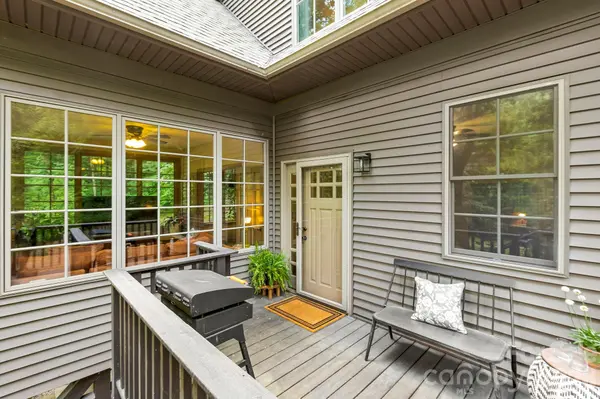 576 Mattie Marion RD, Waynesville, NC 28785
