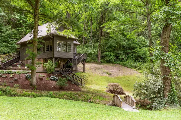 576 Mattie Marion RD, Waynesville, NC 28785