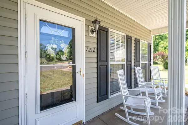 7212 Pinfeather CIR, Cramerton, NC 28032