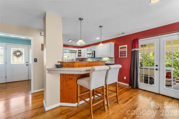 183 Greenlea CIR, Taylorsville, NC 28681