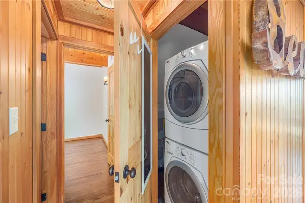121 Mountainview RD, Asheville, NC 28806