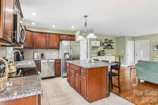 527 Trammell AVE, Canton, NC 28716