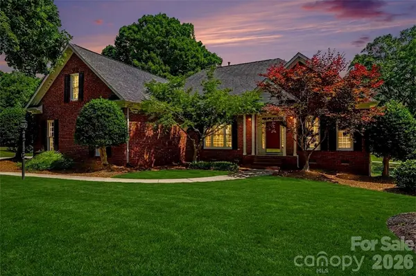 4726 Shannamara DR, Matthews, NC 28104