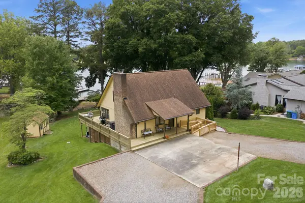 220 Shoreline LOOP, Mooresville, NC 28117