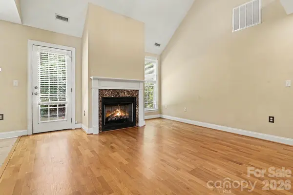 14 Halyn LN, Arden, NC 28704