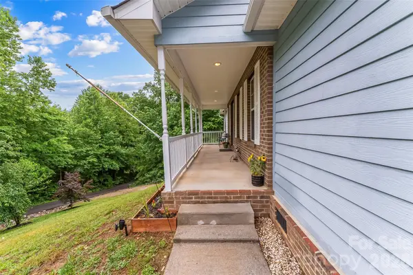 570 Pleasant View DR, Marion, NC 28752