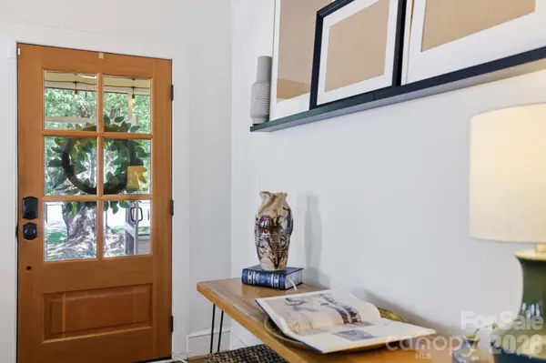 3748 The PLZ, Charlotte, NC 28205