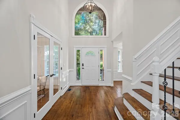 192 Sunrise CIR, Mooresville, NC 28117