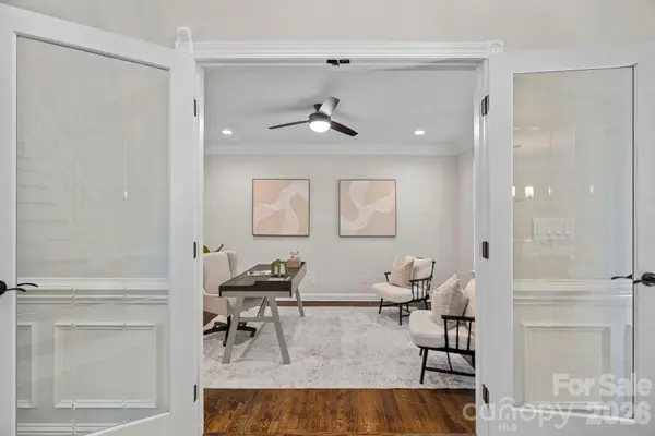 192 Sunrise CIR, Mooresville, NC 28117