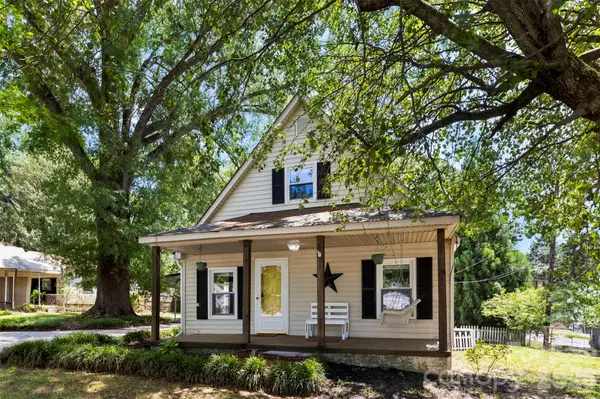 602 E Lee AVE, Bessemer City, NC 28016