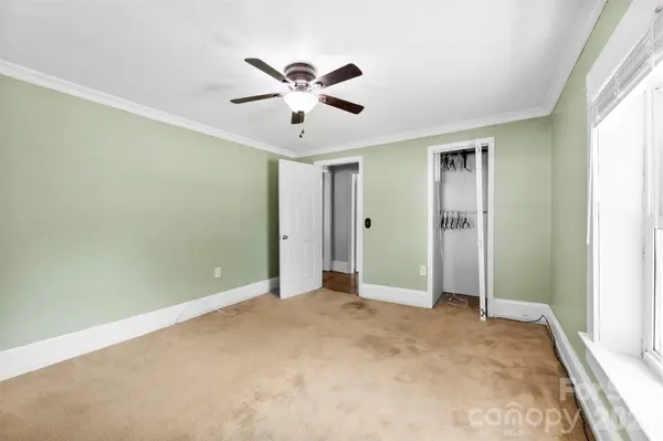 602 E Lee AVE, Bessemer City, NC 28016