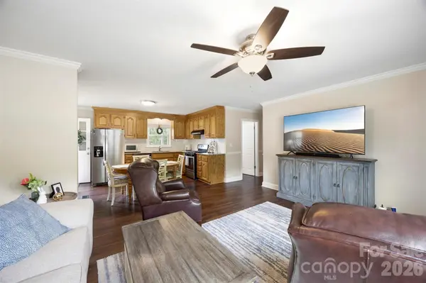 2109 Hollandale DR, Gastonia, NC 28054