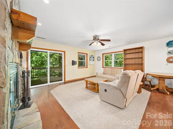 142 Wildflower RD, Spruce Pine, NC 28777