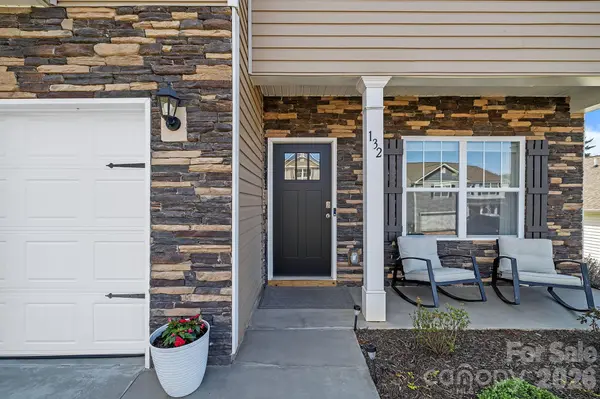 132 Ridgeview LN, Mars Hill, NC 28754