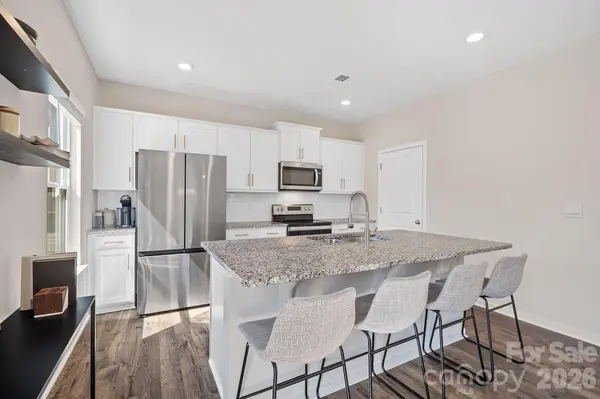 132 Ridgeview LN, Mars Hill, NC 28754