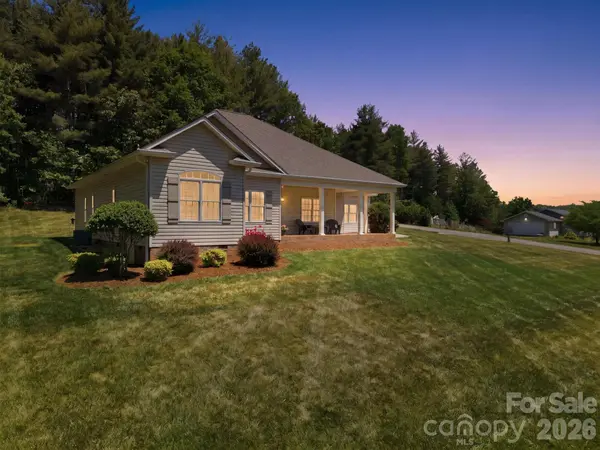 23 Moser CIR, Taylorsville, NC 28681