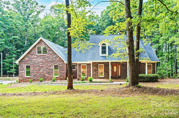 5904 Polk Mountain DR, Marshville, NC 28103