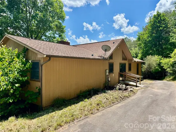 64 Dillingham RD, Barnardsville, NC 28709