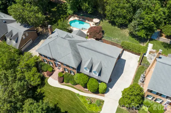 708 Barington PL, Matthews, NC 28105