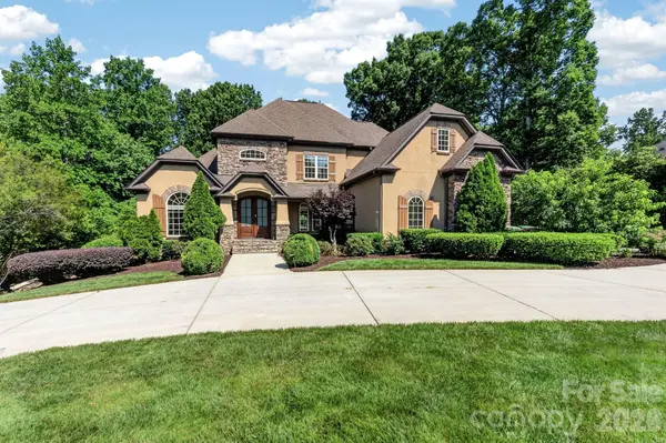6543 Robin Hollow DR, Mint Hill, NC 28227