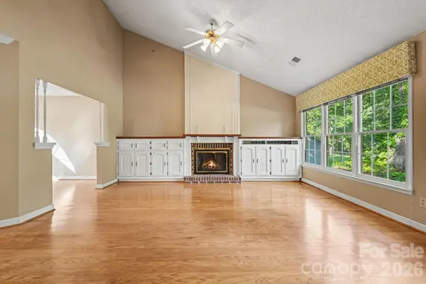 3032 Oakcroft DR, Matthews, NC 28105