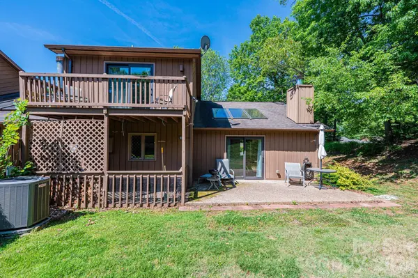 1759 12th ST NE, Hickory, NC 28601